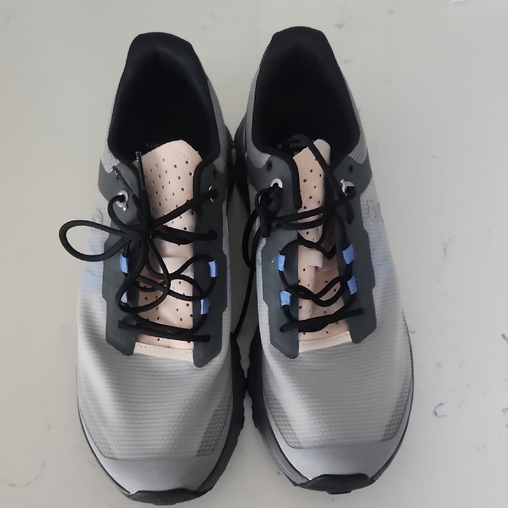Women's Athletic Running Shoes - Light Gray with Pale Pink Accents